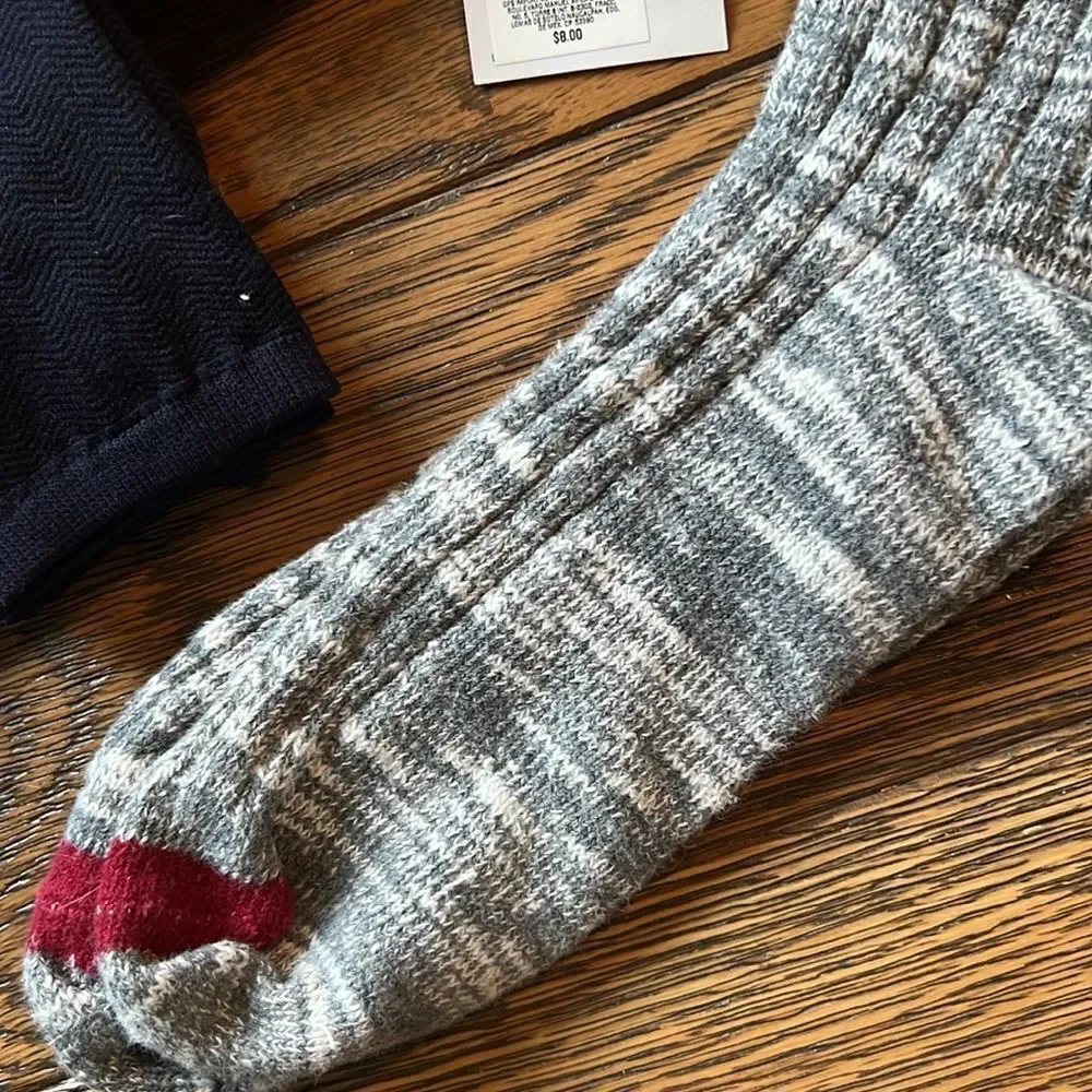 5 pair miscellaneous brand socks D14‎